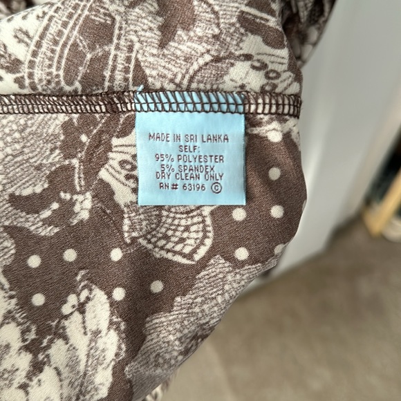 Brown & Creme Print • Midi Dress • Size 6 - Picture 6 of 6